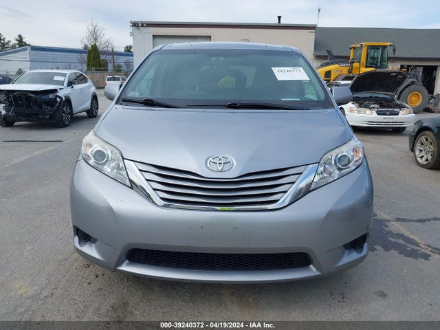 Toyota Sienna Le 8 Passenger 2017 5TDKZ3DC3HS786583 Image 12