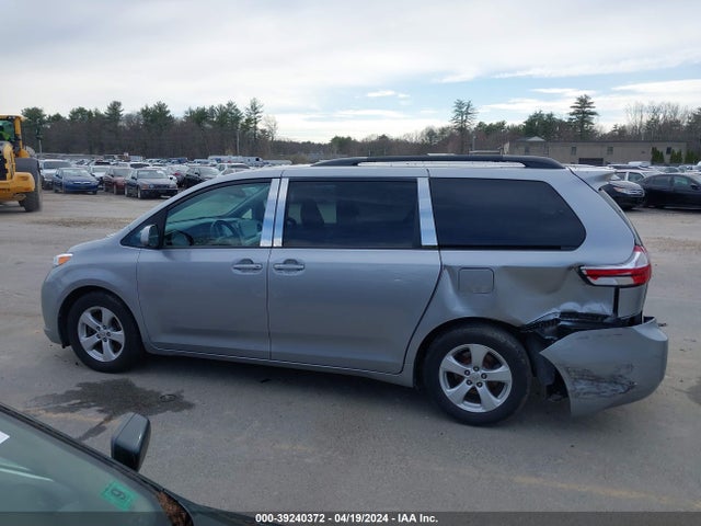 Toyota Sienna Le 8 Passenger 2017 5TDKZ3DC3HS786583 Image 14