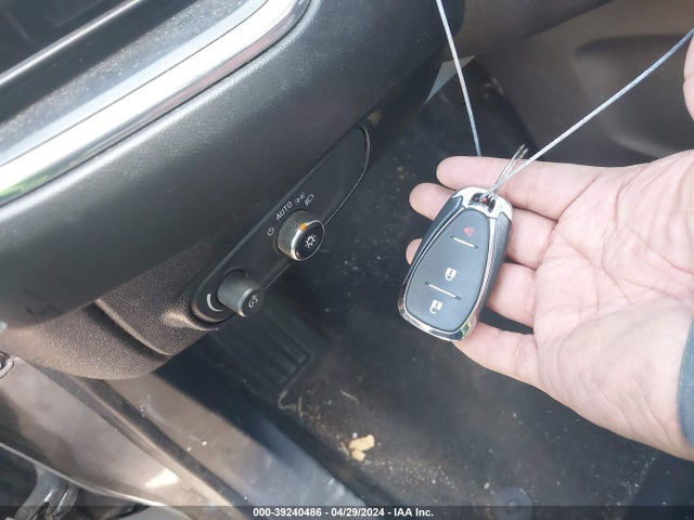 Chevrolet EQUINOX LS 2018 2GNAXHEV4J6319811 Image 11