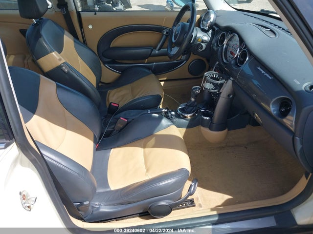 2005 MINI COOPER S WMWRE33455TG95283 Photo 4