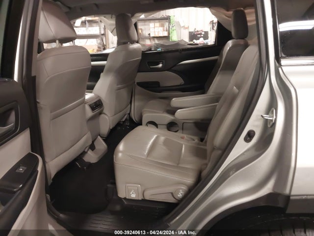 Toyota Highlander Xle 2017 5TDJZRFH5HS522739 Image 8