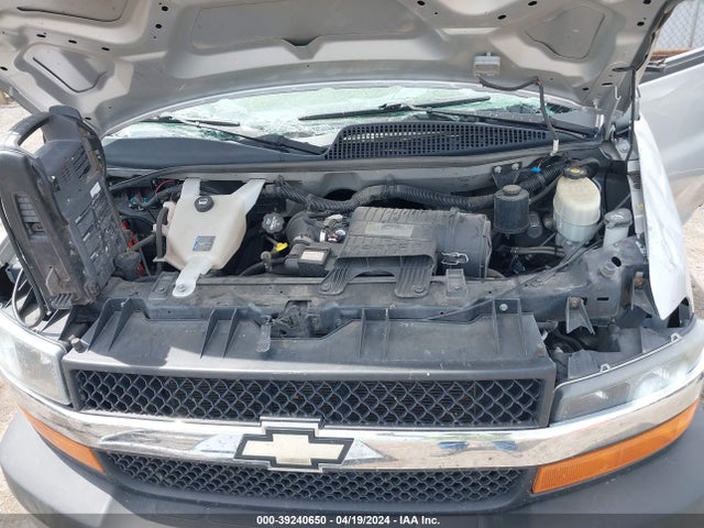 Chevrolet Express 2500 Work Van 2015 1GCWGFCG7F1142320 Image 10
