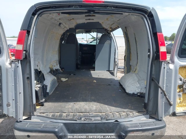 Chevrolet Express 2500 Work Van 2015 1GCWGFCG7F1142320 Image 8