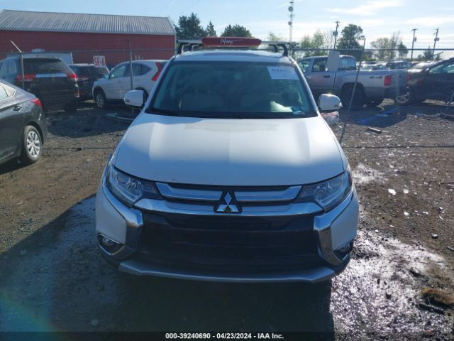 JA4AD3A31HZ067744 Mitsubishi Outlander Se