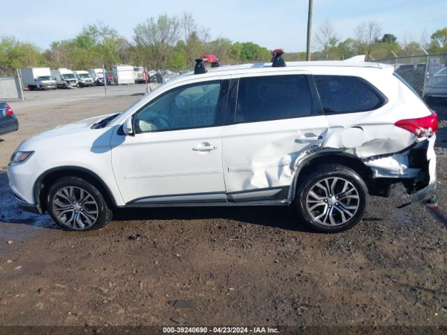 JA4AD3A31HZ067744 Mitsubishi Outlander Se