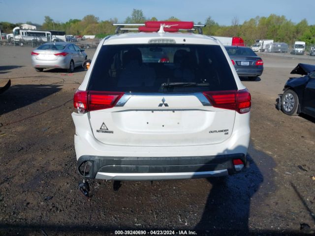 JA4AD3A31HZ067744 Mitsubishi Outlander Se