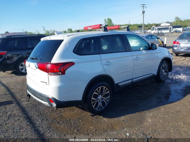 JA4AD3A31HZ067744 Mitsubishi Outlander Se