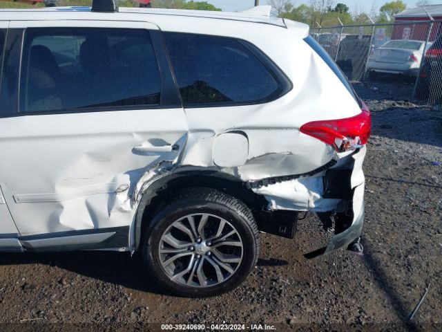 JA4AD3A31HZ067744 Mitsubishi Outlander Se