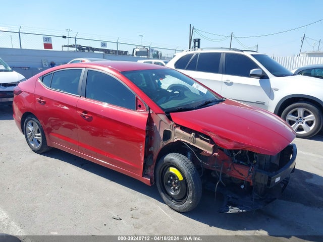 2019 5NPD84LF7KH469402 main image