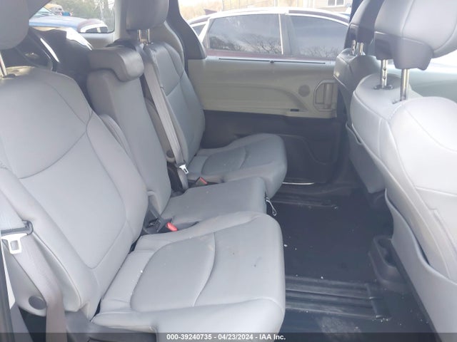 Toyota SIENNA XLE 2022 5TDYRKEC4NS111288 Image 8