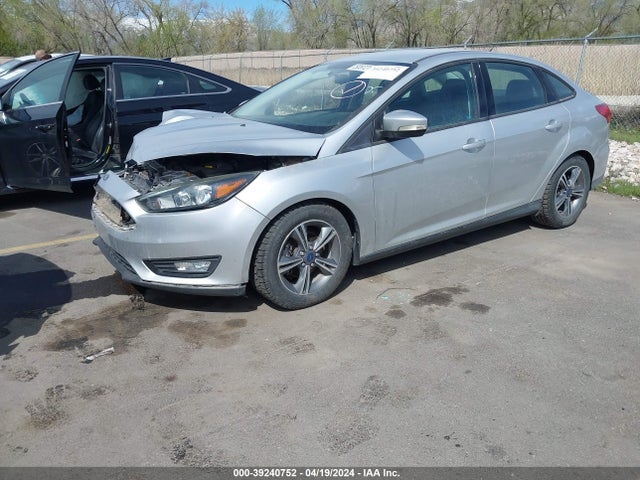Ford FOCUS SE 2016 1FADP3FE3GL239624 Image 2