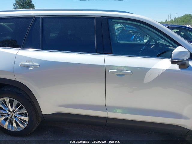 Toyota Grand Highlander Platinum 2024 5TDAAAB59RS044993 Image 14