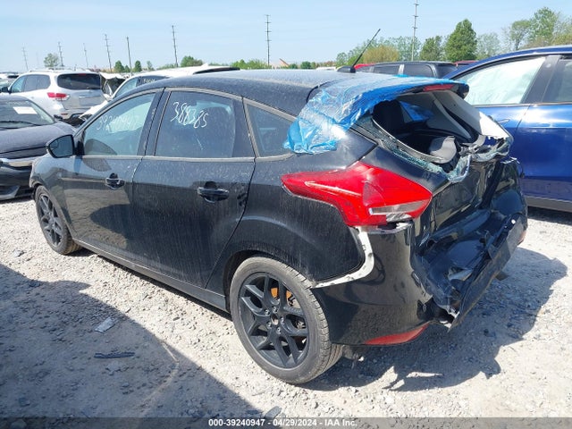 Ford FOCUS SE 2016 1FADP3K25GL388385 Image 3