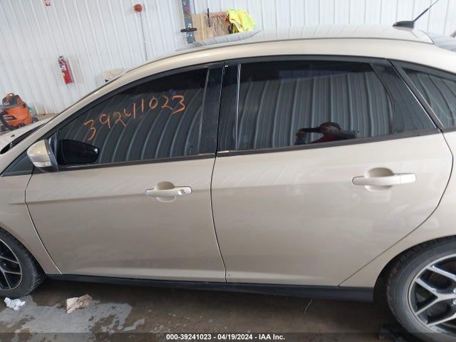 Ford FOCUS SEL 2017 1FADP3H27HL318976 Image 14