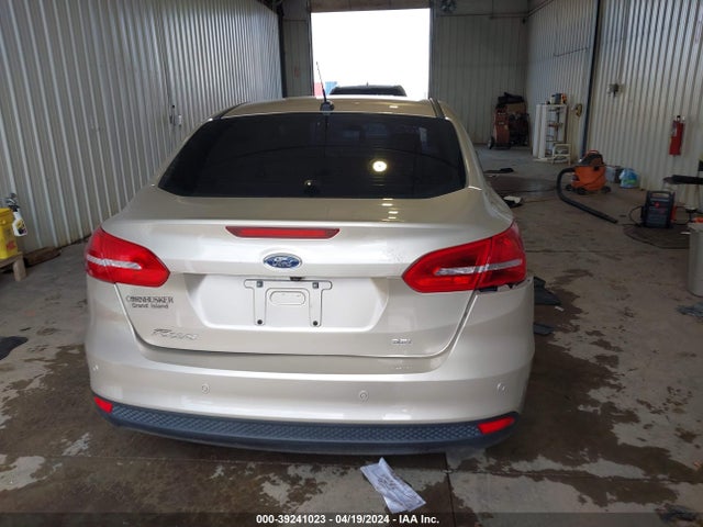 Ford FOCUS SEL 2017 1FADP3H27HL318976 Image 16