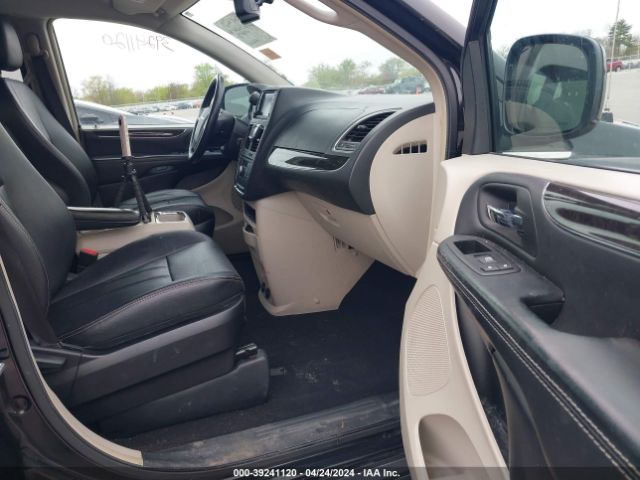 2C4RC1BGXGR261165 Chrysler Town & Country Touring