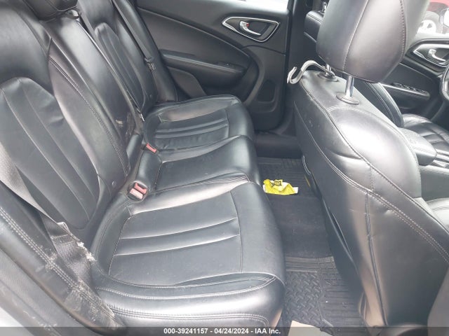 1C3CCCCB8FN500989 Chrysler 200 C