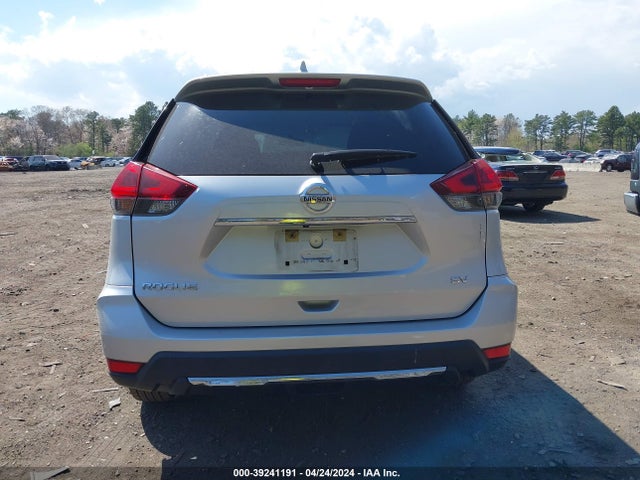 Nissan ROGUE SV 2018 KNMAT2MT8JP506096 Image 17