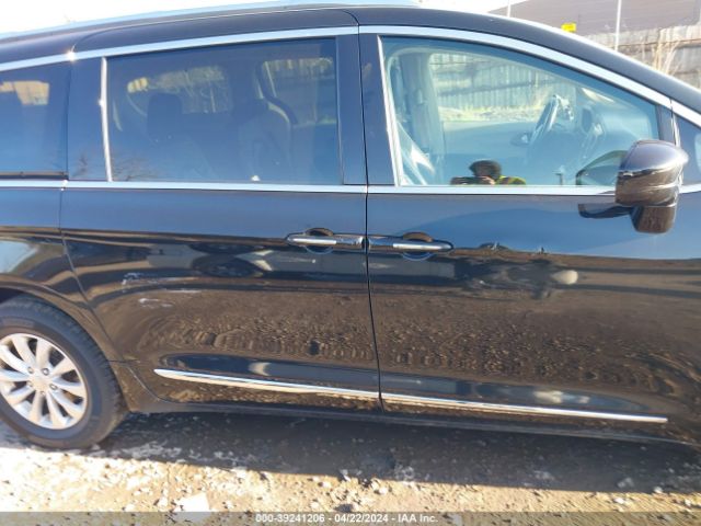 2C4RC1BGXJR228514 Chrysler Pacifica Touring L