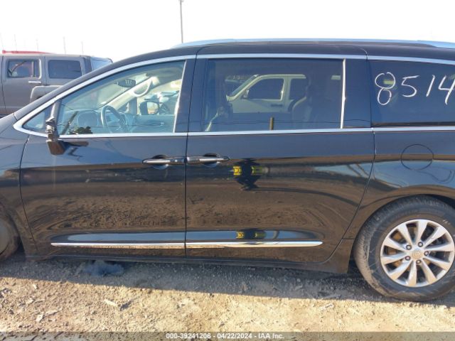 2C4RC1BGXJR228514 Chrysler Pacifica Touring L