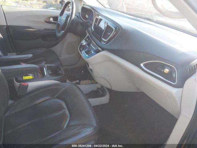 2C4RC1BGXJR228514 Chrysler Pacifica Touring L