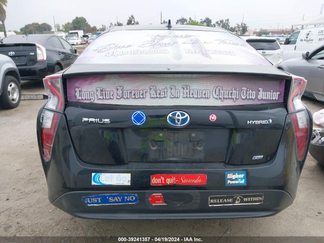 Toyota Prius Two Eco 2016 JTDKARFU7G3024843 Image 17