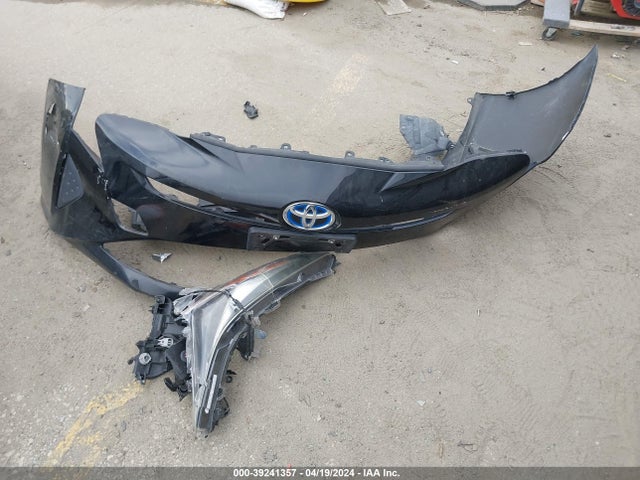 Toyota Prius Two Eco 2016 JTDKARFU7G3024843 Image 12