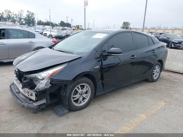 Toyota Prius Two Eco 2016 JTDKARFU7G3024843 Image 2
