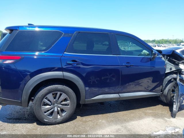 5N1DR3AA1NC224380 Nissan Pathfinder S 2wd
