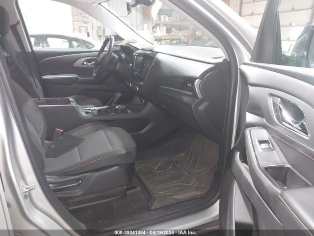 Chevrolet Traverse Ls 2018 1GNERFKW6JJ135700 Image 5