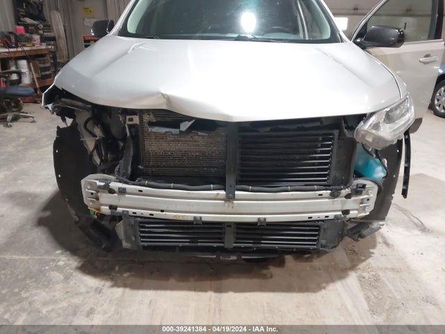 Chevrolet Traverse Ls 2018 1GNERFKW6JJ135700 Image 6