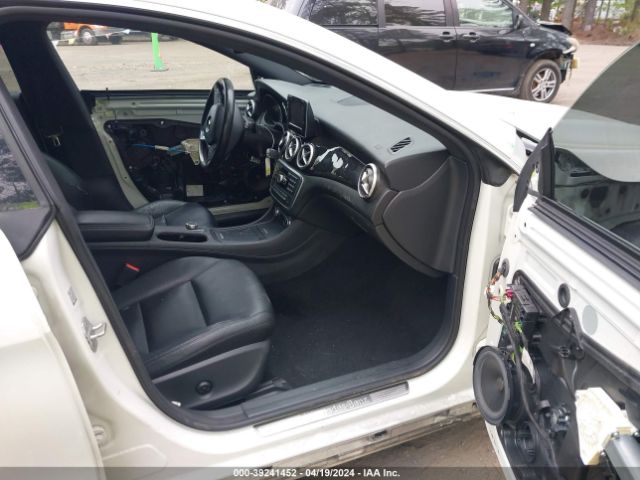 WDDSJ4GB1EN133693 Mercedes-Benz CLA 250 4MATIC