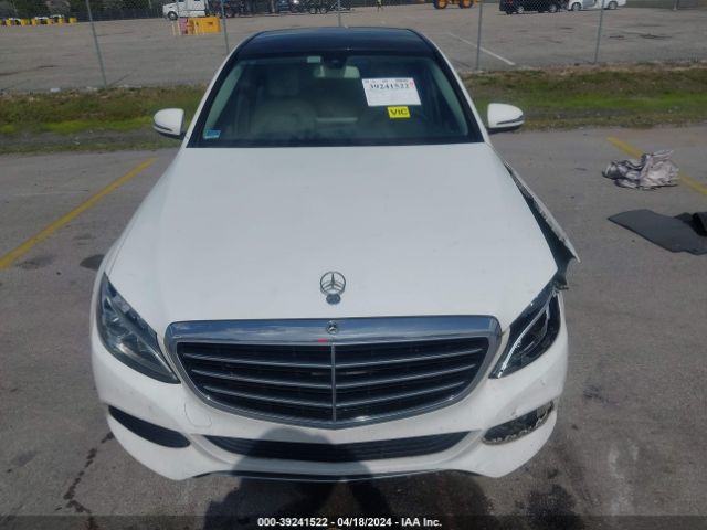 WDDWF4JB2HR300720 Mercedes-Benz C 300 Luxury/sport