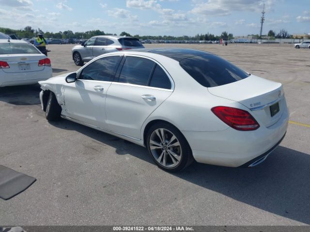 WDDWF4JB2HR300720 Mercedes-Benz C 300 Luxury/sport