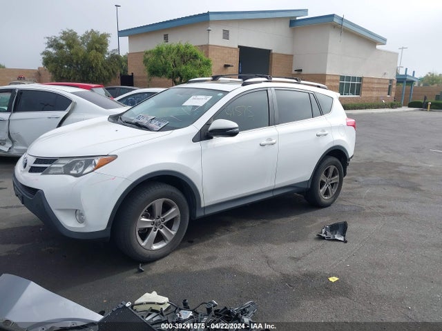 Toyota Rav4 Xle 2015 JTMWFREV8FD059011 Image 2
