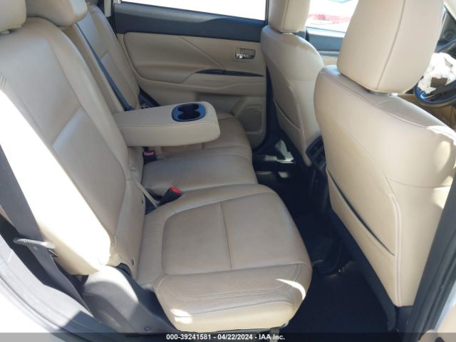 JA4AD3A36KZ024699 Mitsubishi Outlander Sel