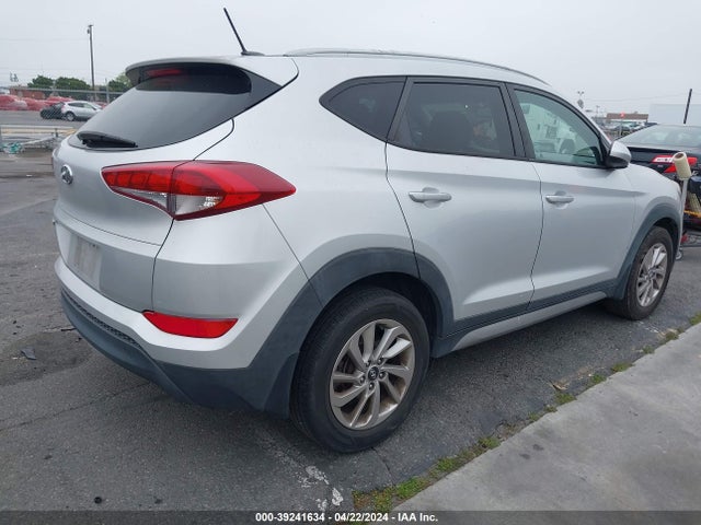 Hyundai TUCSON SE 2017 KM8J33A47HU329437 Image 4