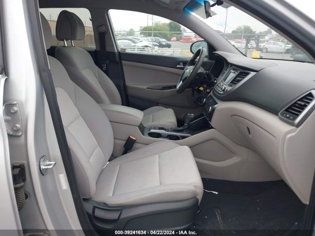 Hyundai TUCSON SE 2017 KM8J33A47HU329437 Image 5