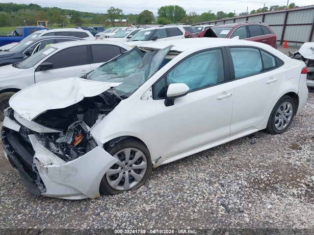 Toyota COROLLA LE 2021 5YFEPMAE8MP243859 Image 2