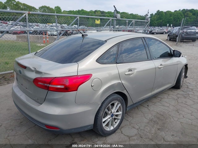Ford FOCUS SE 2016 1FADP3F25GL394715 Image 4