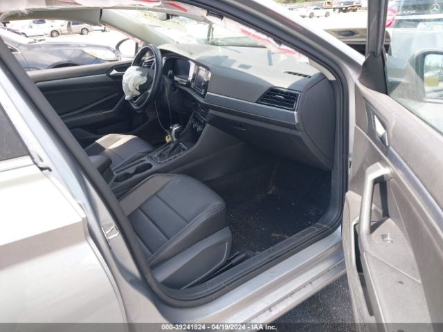 3VWEM7BU8NM019822 Volkswagen Jetta 1.5t Se