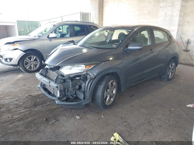 Honda HR-V LX 2018 3CZRU6H31JG728396 Image 2