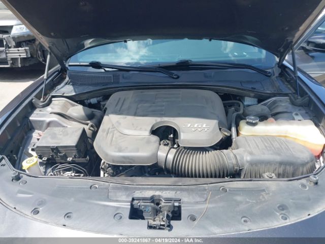 2C3CDXHG7JH228462 Dodge Charger Sxt Plus Rwd