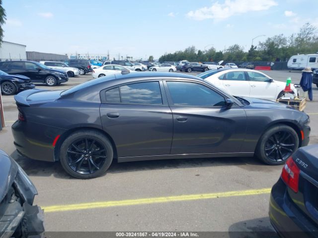 2C3CDXHG7JH228462 Dodge Charger Sxt Plus Rwd