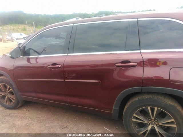 Toyota Highlander Le Plus 2017 5TDBZRFH6HS423089 Image 14