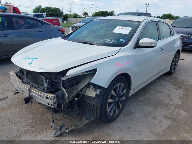 Nissan Altima 2.5 Sl 2017 1N4AL3AP8HC175198 Image 2