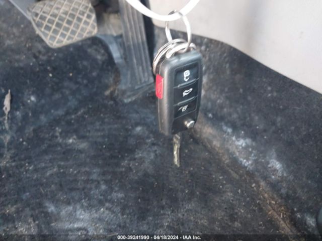 1VWAT7A35HC009541 Volkswagen Passat 1.8t S