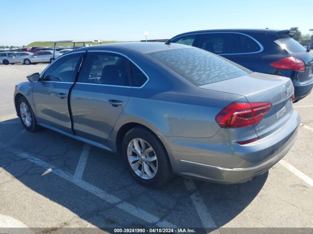 1VWAT7A35HC009541 Volkswagen Passat 1.8t S