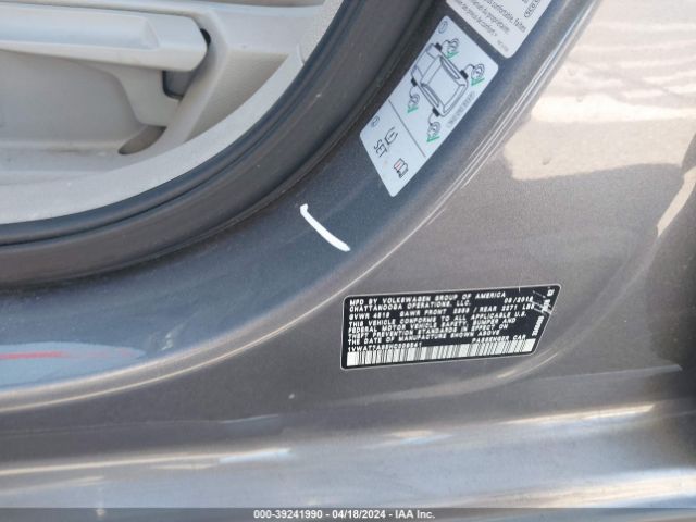 1VWAT7A35HC009541 Volkswagen Passat 1.8t S