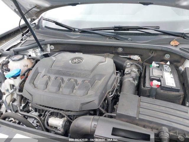 1VWLA7A39KC002064 Volkswagen Passat 2.0t Wolfsburg Edition